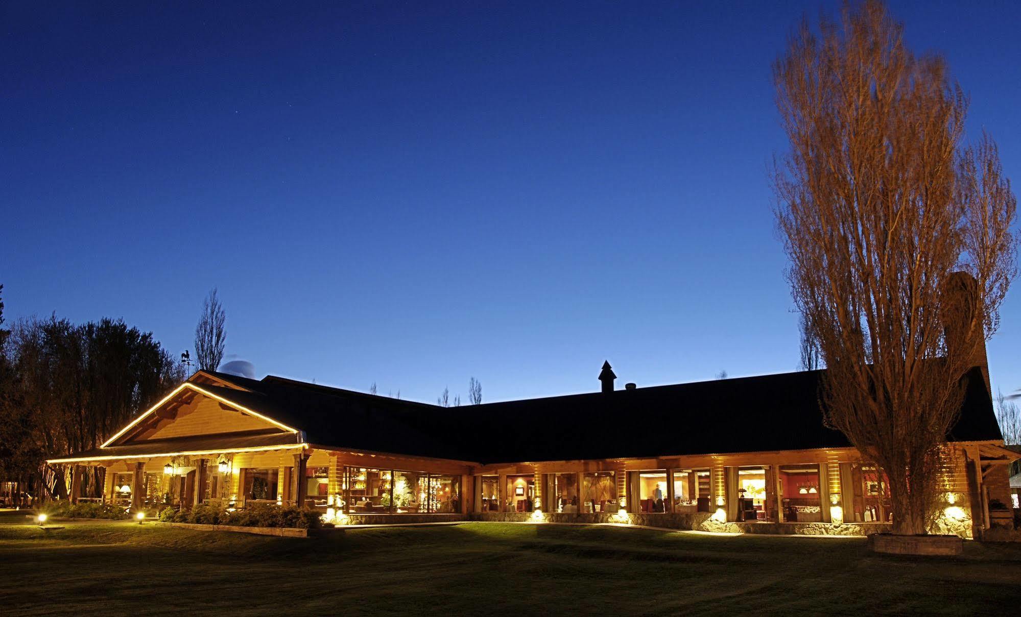 Hotel Posada Los Alamos El Calafate Exteriér fotografie